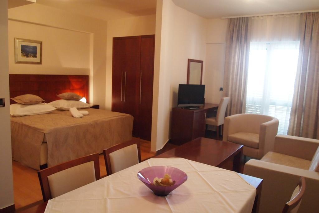 Apartments Agava Makarska Zimmer foto